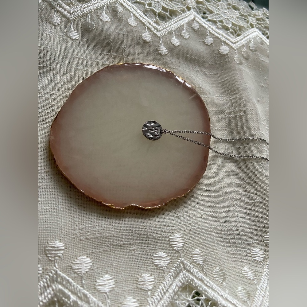 Silver Embossed Coin‎ Pendant Choker on Stainless Steel Chain Necklace - Picture 3 of 7
